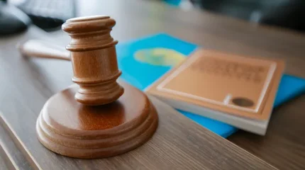 Жүргізуші куәлігін жасап берем деп жұртты алдаған астаналық азамат сотталды