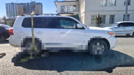 Женщина погибла под колесами внедорожника в Семее