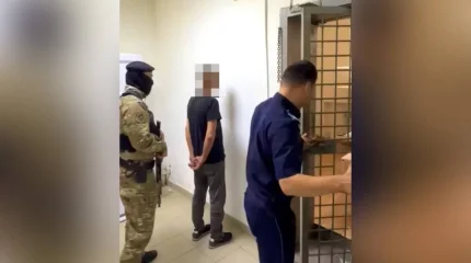 Жаңаөзенде полицейлер мұнай нысандарынан жабдық ұрлады деген күдіктіні ұстады