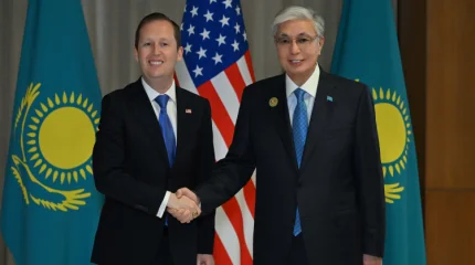 Глава государства принял Специального посланника Президента США по Южной и Центральной Азии Серджио Гора