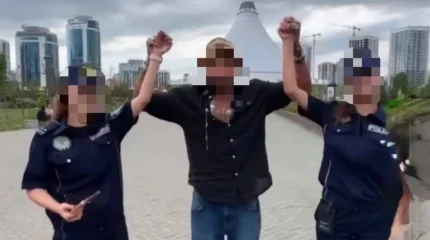 Видео с египетским блогером закончилось увольнением полицейских в Астане