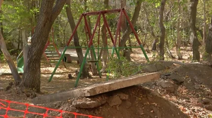 «Боишься выпустить ребёнка»: жители Караганды возмущены затянувшимся ремонтом теплосетей