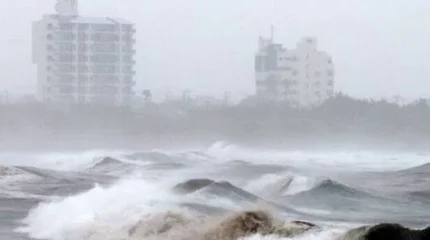 Мощный тайфун «Ду-цзюань» ударил по Японии