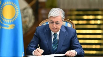 Мемлекет басшысы Түрікменстан басшыларын Тәуелсіздік күнімен құттықтады
