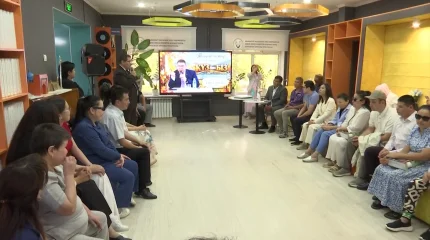 «Кітап оқитын ұлт»: Шымкентте ерекше оқырмандармен әдеби кездесу өтті