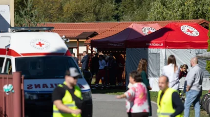 Вонзил нож в грудь учителю: восьмиклассник устроил резню в школе